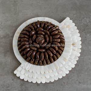 Nuevo diseño de bandeja de servicio con incrustaciones de nácar, bandeja de repostería de postre, bandeja de chocolate MOP de India por RF Crafts - Product Image 5