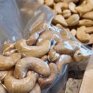 Noix de cajou d'Afrique W240 Biologiques 100% Naturelles Soigneusement sélectionnées pour la transformation alimentaire et la distribution à l'exportation - Product Image 4