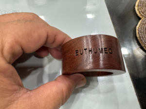 Ronds de serviette en bois fabriqués à la main Design écologique unique pour les mariages et les tables à manger Vente en gros de l'Inde - Product Image 3