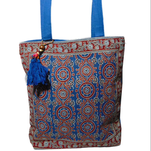 Bolso de mano ecológico de algodón de gran capacidad, ligero, duradero, lona azul, estampado de bloques florales, venta al por mayor, dos correas, cierre de cremallera - Product Image 1