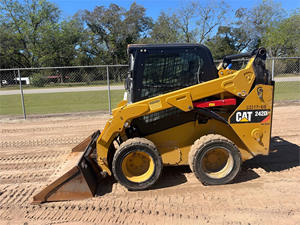Abordable 2016 CATERPILLAR 242D EPA CE ISO CERTIFICATED Skid Steer avec contrôle entièrement hydraulique du moteur diesel - Product Image 2
