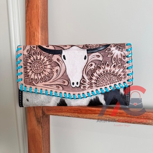 คลัทช์หนังสัตว์แท้สำหรับผู้หญิง, คลัทช์ขนสัตว์หนังวัวแท้สำหรับงานแกะสลักมือ - Product Image 1