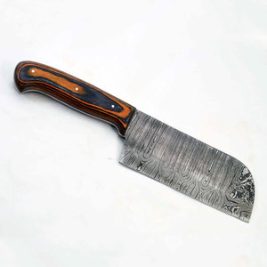 Couteau de chef en acier Damas personnalisé, fait à la main, haute performance, écologique, compatible lave-vaisselle, manche en bois pour une utilisation en cuisine - Product Image 1