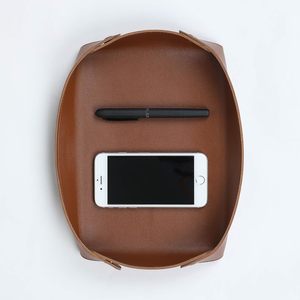 Luxe Craft Plateau de service en similicuir sophistiqué pliable fonctionnel pour la vaisselle de salle de bain Mélange parfait Praticité de luxe - Product Image 3