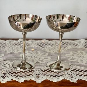 Vintage trang trí khắc Kim Loại ly rượu vang hoàn hảo cho người thu gom di sản văn hóa giới thiệu và chủ đề ăn uống truyền thống - Product Image 4