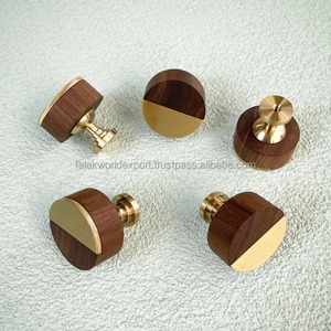 Bouton moderne en résine et laiton pour tiroirs de cuisine, armoires, armoires, armoires en bois et poignées de meubles de maison par FWE - Product Image 3