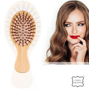 Petit manche en bambou brosse à cheveux pour bébé brosse à cheveux personnalisée OEM disponible le plus récent coussin en bambou en bois démêlant personnalisé et naturel - Product Image 2