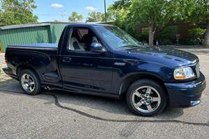 FORD F-150 SVT LIGHTNING 2002 USADO, Volante a la Izquierda/Derecha - Product Image 4