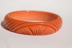 Venta al por mayor de pulseras de jade vintage de diseñador personalizadas para mujer, brazalete de resina acrílica genuina, patrón floral, estilo Ángel para Navidad - Product Image 6