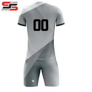 ชุดฟุตบอลแบบกำหนดเอง ชุดแข่งฟุตบอล แห้งเร็ว ระบายอากาศได้ดี ชุดยูนิฟอร์มฤดูร้อน พิมพ์ลายดิจิทัล สีตามสั่ง โพลีเอสเตอร์ 100% - Product Image 4