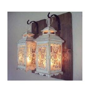 Juego de dos farolillos de metal de diseño de tendencia con vidrio y hierro de buena calidad para decoración de restaurantes y uso de portavelas a granel - Product Image 2