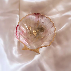 Bol décoratif élégant en résine conçu pour les centres de table avec des textures modernes et une touche de design contemporain - Product Image 1