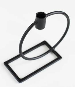 Bougeoirs en métal pour bougies au design géométrique minimaliste Bougeoir en métal rond rond en noir, (lot de 2) Article - Product Image 3