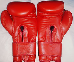 Guantes de Boxeo de Cuero de Alta Calidad, Diseño de Dedos Completos Resistentes al Viento, Correa de Muñeca Ajustable, Disponibles en Todos los Tamaños - Product Image 4