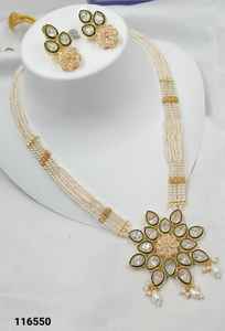 ENSEMBLE DE BIJOUX INDIENS TRADITIONNELS ET À LA MODE EN CUIVRE ENSEMBLE DE BIJOUX DE MARIAGE POUR FEMMES BOUCLES D'OREILLES ET COLLIER - Product Image 3