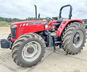 Tracteur agricole Massey Ferguson 2635 d'occasion en bon état, moteur diesel fiable, équipement agricole - Product Image 2