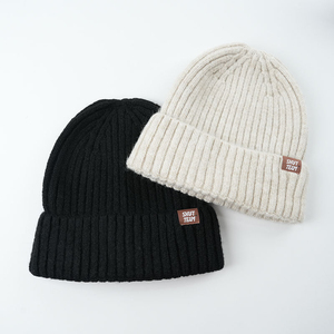 Gorro de punto unisex, cálido, suave y acogedor, forrado de lana, ajustable, elegante, para exteriores, para clima frío, uso casual. - Product Image 1