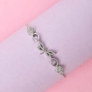 Pulsera CLARA de Plata Pura 925 con Dije de Libélula, Bañada en Rodio con Zirconia, Ideal para Ocasiones Religiosas, Fiestas o Regalos - Product Image 3