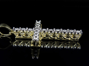 Diamant taille ronde clouté en argent sterling S925 pendentif croix charme élégant Moissanite Design cadeau pour tout le monde - Product Image 5