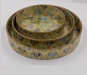 Plateau de service en bois multifonctionnel, écologique et durable, avec finition polie artisanale pour un usage quotidien - Product Image 2