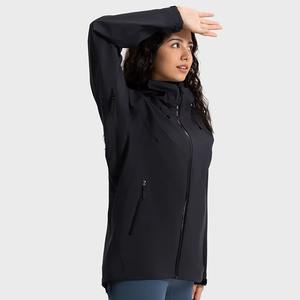 Conception personnalisée coupe-vent imperméable léger compressible à capuche Softshell randonnée en plein air veste pour femmes Softshell veste d'hiver - Product Image 5