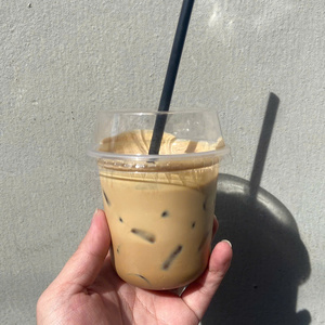 Gobelet en plastique PP jetable transparent en forme de U de 95 mm et 16 oz avec couvercles, personnalisable avec logo QUANG QUAN, pour thé au lait à bulles, café, smoothie - Product Image 6