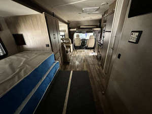 รถตู้ Sprinter 3500 ปี 2020 สภาพใหม่เอี่ยม - Product Image 5