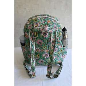 Mini sac à dos en coton imprimé à la main en Inde, motif floral, matelassé, bohème, léger, avec fermeture éclair, pour la plage, les voyages et l'école - Product Image 5