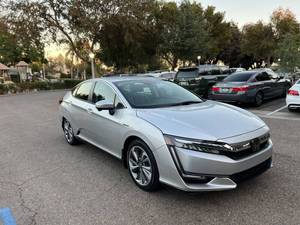 Taille de pneu Turbo Honda Clarity hybride rechargeable 4 portes berline Vente à prix abordables Intérieur léger de boîte de vitesses automatique Sièges en cuir FWD R17 - Product Image 3