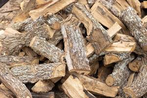 Leña de roble secada al horno de alta calidad Producto económico relacionado con la energía - Product Image 4