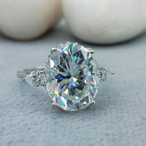 Bijoux fins D'vins, bague de fiançailles à trois pierres tendance certifiée en or rose massif 14 carats avec diamant moissanite taille brillant 3 carats - Product Image 2