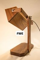 Lampe de table en bois d'acacia au design industriel de luxe, polie et personnalisée, lampe de nuit unique pour salon, Uttar Pradesh