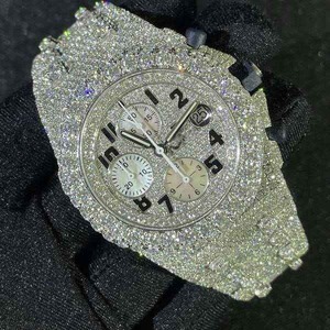 Reloj de Hombre de Alta Gama con Diamantes Blancos, Calidad de Exportación, Caja de Acero Inoxidable Resistente, Disponible al Mejor Precio - Product Image 1