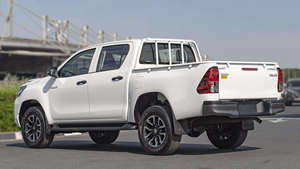 <span class=keywords><strong>TOYOTA</strong></span> <span class=keywords><strong>HILUX</strong></span> DC 2.4D <span class=keywords><strong>MT</strong></span> 4X4 P.WINDOW MY <span class=keywords><strong>2022</strong></span> BLANC d'occasion, bien entretenu, prêt à rouler - Product Image 2