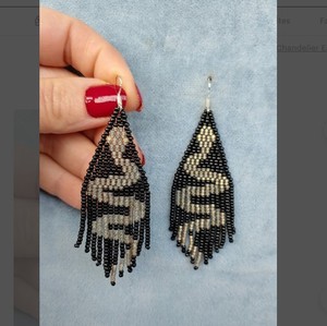 Boucles d'oreilles tendance pour femme, longues, perlées, style chandelier, avec franges, abstraites et minimalistes - Product Image 1