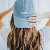 Gorra de béisbol ligera para verano con forro que absorbe la humedad Tela de protección UV Ventilación cortada con láser y puntada de logotipo