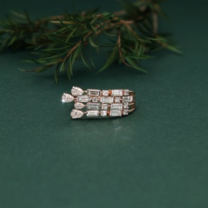 Aniva - Anillo de Oro Sólido de 18K con Forma Elegante y Diamante Cultivado en Laboratorio, Certificado por IGI, Joyería Fina para Cumpleaños - Product Image 1