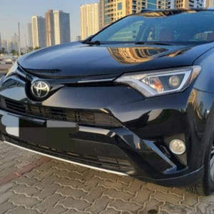 Ventes Flash 2020 : Toyota RAV4 XLE SUV d'occasion, automatique, sièges en cuir, toit ouvrant panoramique, conduite à gauche, pneus R17 - Product Image 2