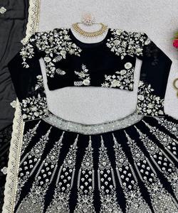 Lehenga choli ชุดใน georgette กับการเย็บปักถักร้อย, ลำดับงานและ dupatta ทันสมัยเลือกที่ดีที่สุด