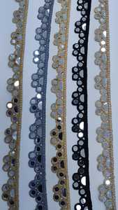 Confection sur mesure de 1.5 pouces de largeur, travail miroir, dentelles brodées à la machine pour robes de mariée magnifiquement fabriquées en plusieurs couleurs. - Product Image 6