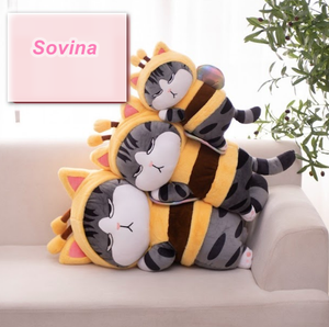 Lindo juguete de peluche de gato real suave, suave y acogedor para abrazar - Product Image 6