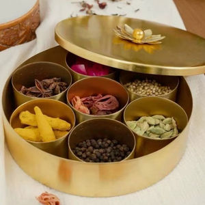 Boîte à épices en laiton de luxe pour la décoration de cuisine modulaire, ajoutant une touche royale avec une finition en laiton pur - Product Image 1