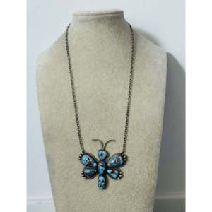 Collier libellule artisanal Timothy Yazzie en turquoise Golden Hills et argent sterling, serti de perles en or rose - Product Image 2