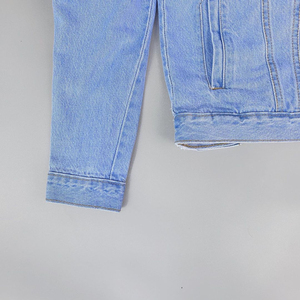 Veste denim élégante bleu clair avec fermeture à crochet sur le devant Vêtements d'extérieur décontractés à la mode pour toutes les saisons - Product Image 4