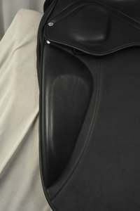 Selle de cheval en cuir anglais durable dernière conception confort d'équitation doux adapté à la performance d'entraînement et au travail stable - Product Image 2