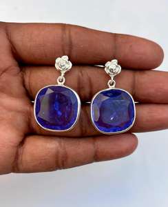 Pendiente hecho a mano de tanzanita de Plata de Ley 925 Hermoso pendiente de mujer Hermoso pendiente de piedra azul. - Product Image 2