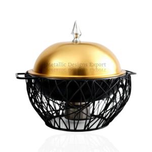 Plato de frotamiento redondo de acero inoxidable con tapa chapada en oro con base de alambre negro de lujo para soluciones elegantes para servir alimentos, decoración y almacenamiento - Product Image 6