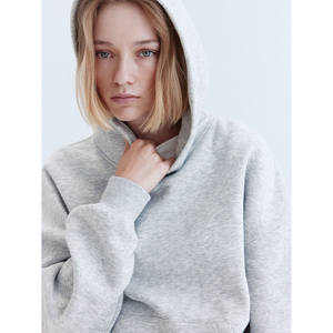 Sudadera con Capucha para Mujer, Cómoda y Perfecta para Atuendos Urbanos - Product Image 2