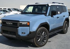 รถยนต์โตโยต้าแลนด์ครุยเซอร์ ปราโด รุ่นใหม่ สีดำด้าน ใช้งานมาแล้วเล็กน้อย พวงมาลัยซ้ายหรือขวา ราคาดีที่สุด - Product Image 4