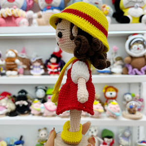 Poupées de personnages de dessins animés mignonnes faites à la main au crochet, figurines décoratives avec des boules de cerise - Product Image 4